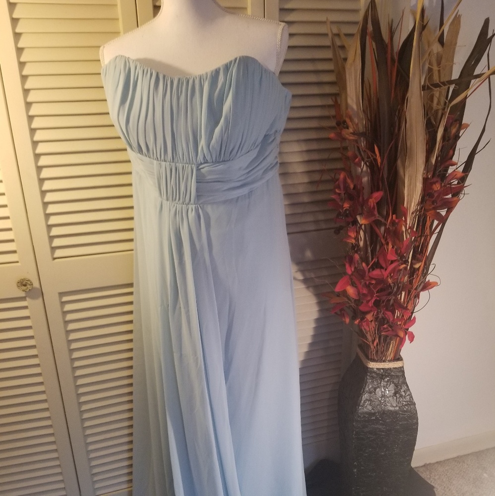 FORMAL Strapless Dress